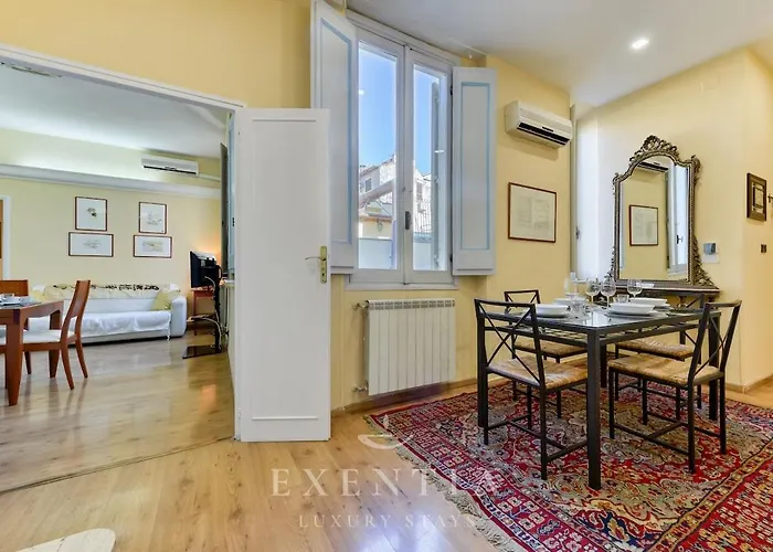 Piazza Navona Penthouse, Terrace & Walls Apartment Rom