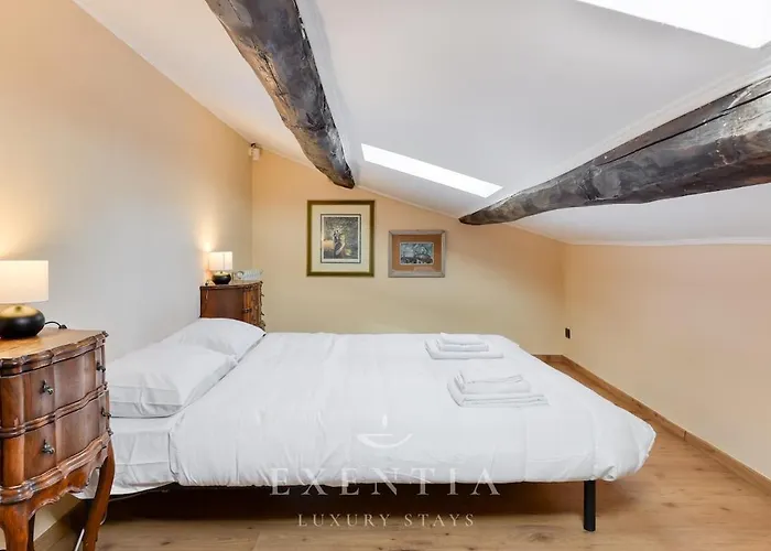 Apartament Piazza Navona Penthouse, Terrace & Walls