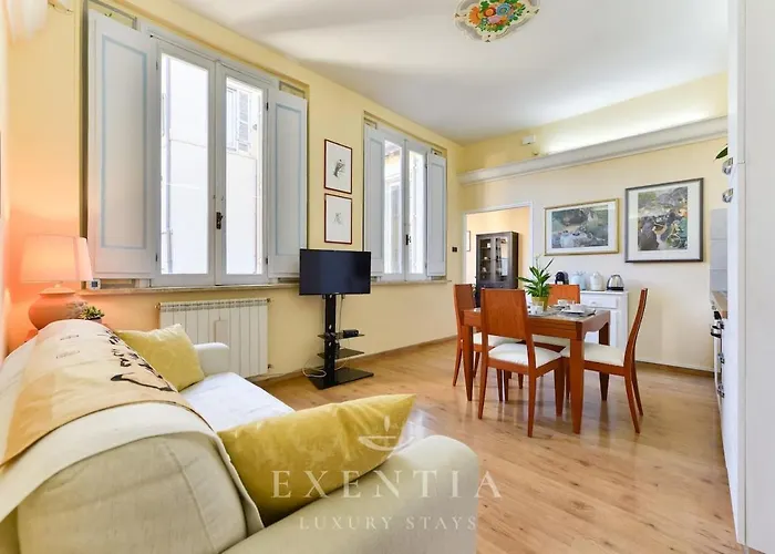 Piazza Navona Penthouse, Terrace & Walls Rzym