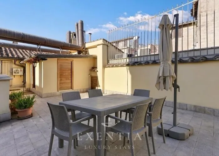 Piazza Navona Penthouse, Terrace & Walls Rzym