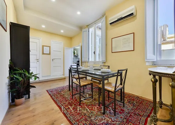 Piazza Navona Penthouse, Terrace & Walls * Rzym