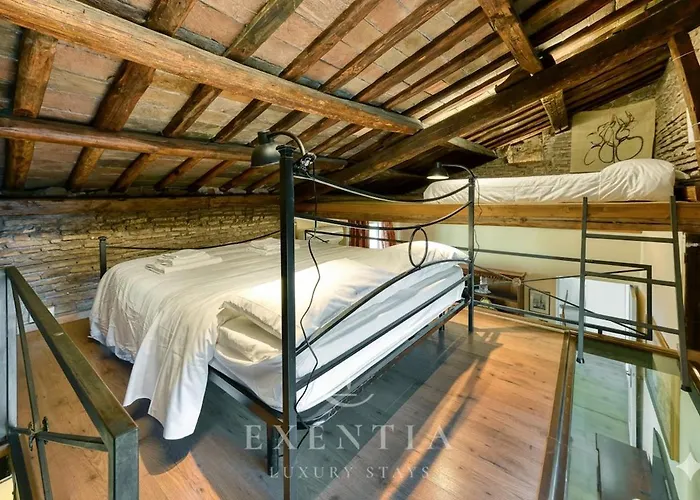 Piazza Navona Penthouse, Terrace & Walls Rom